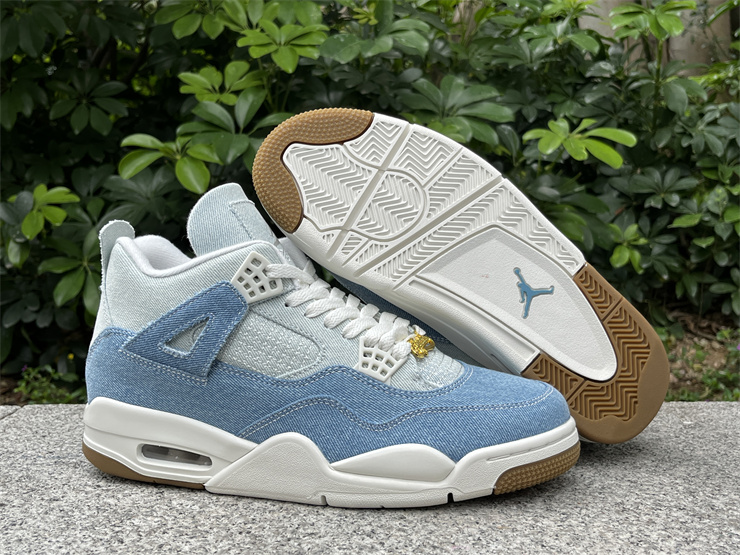 Air Jordan 4 Denim “Worn Blue” detail