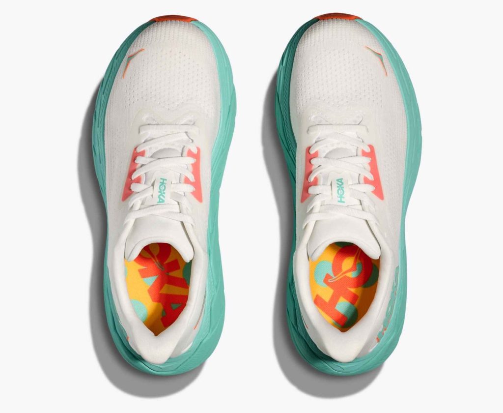 Hoka Arahi 7 shoes