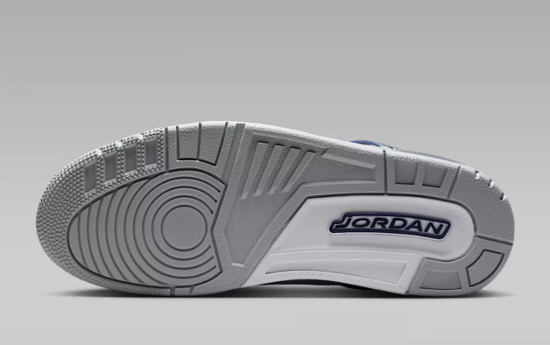 Men's Jordan Spizike Low Midnight Navy bottom