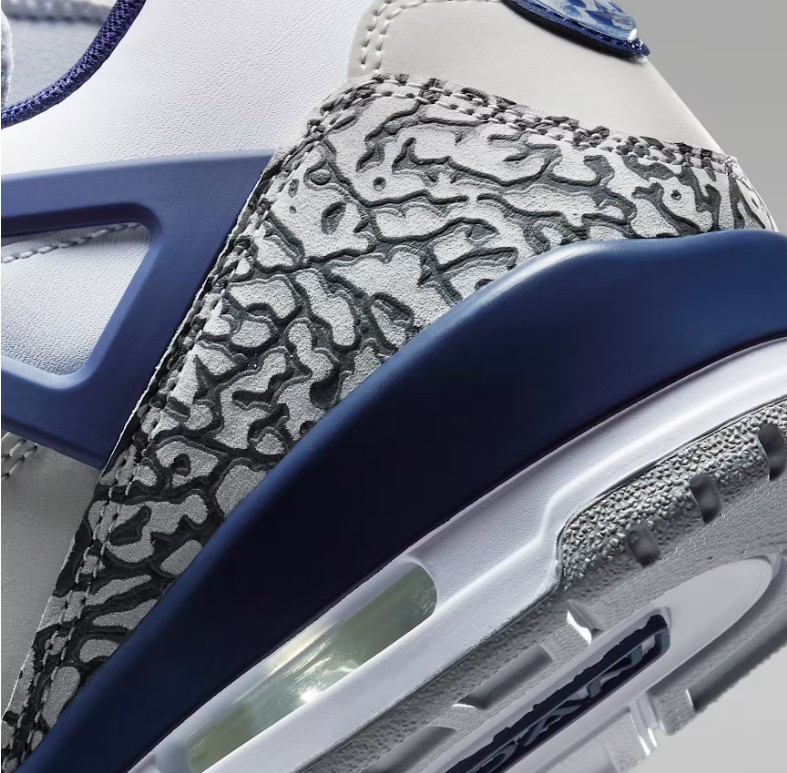 Men's Jordan Spizike Low Midnight Navy heel