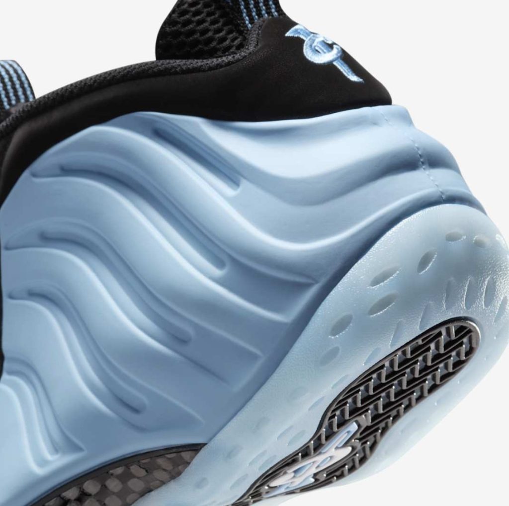Nike Air Foamposite One Psychic Blue and Black heel