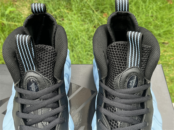 Nike Air Foamposite One Psychic Blue and Black lace