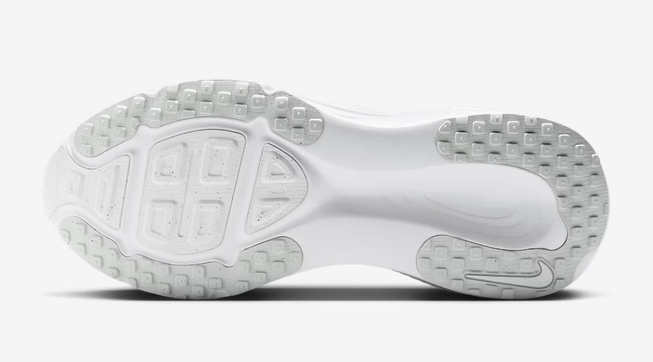 Nike Vomero 18 bottom