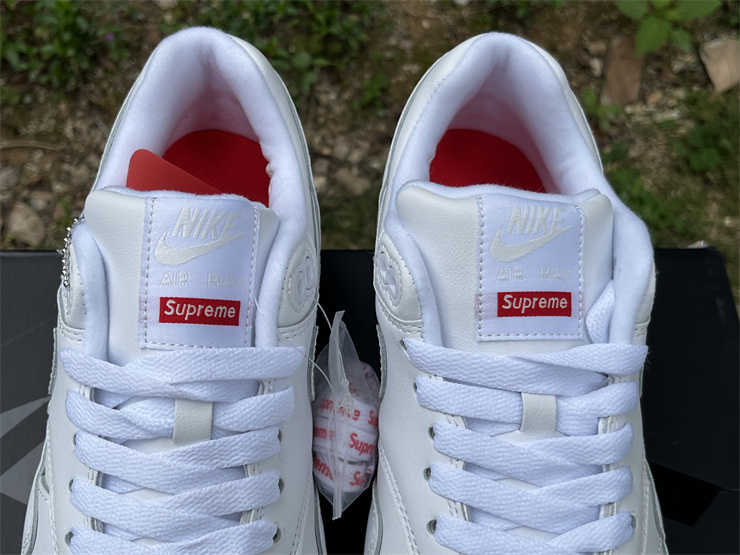 Supreme x Nike Air Max 1'87 White detail