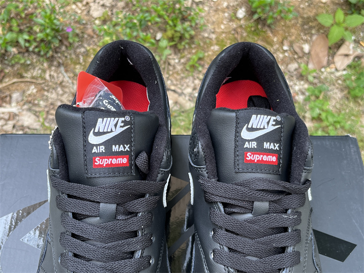 Supreme x Nike Air Max1'87 black detail