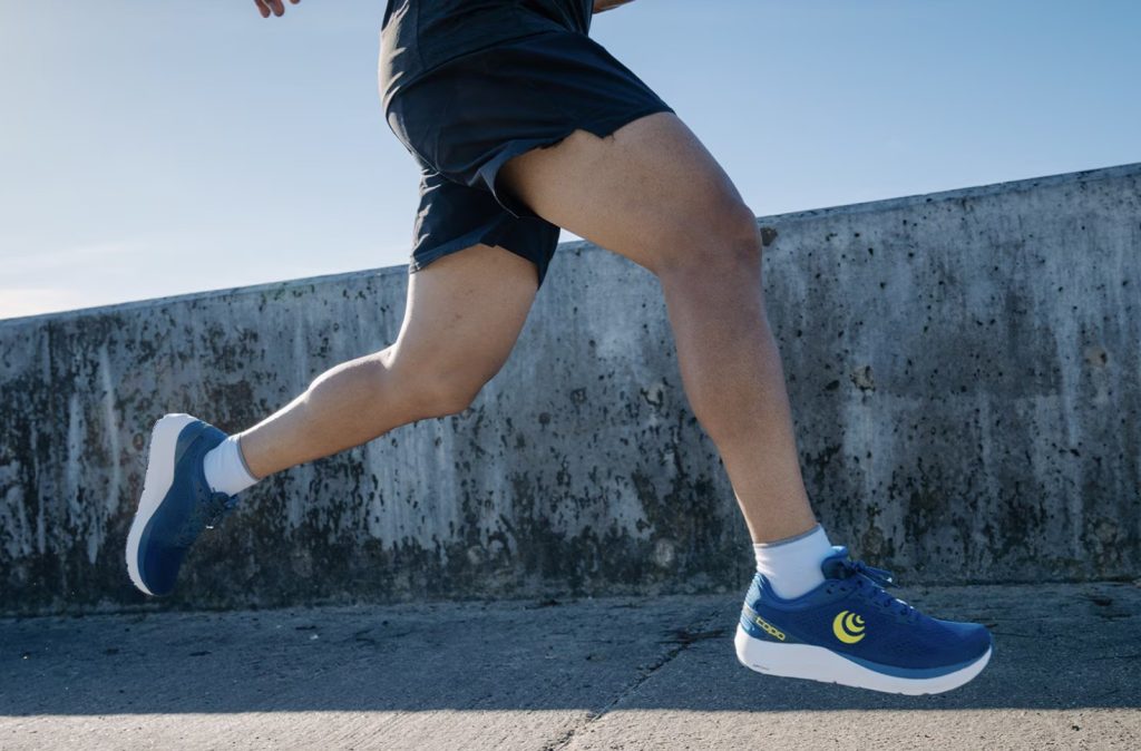Topo Athletic Phantom 3 shoes
