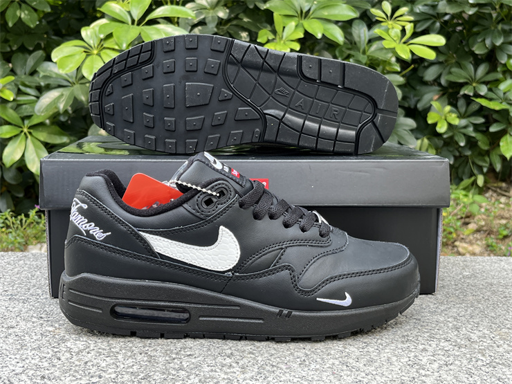 supreme Nike Air Max 1'87 black