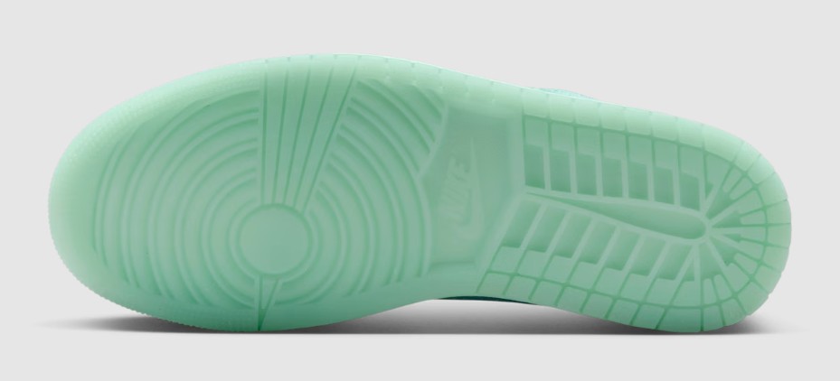 Air Jordan 1 Low OG Washed Teal bottom