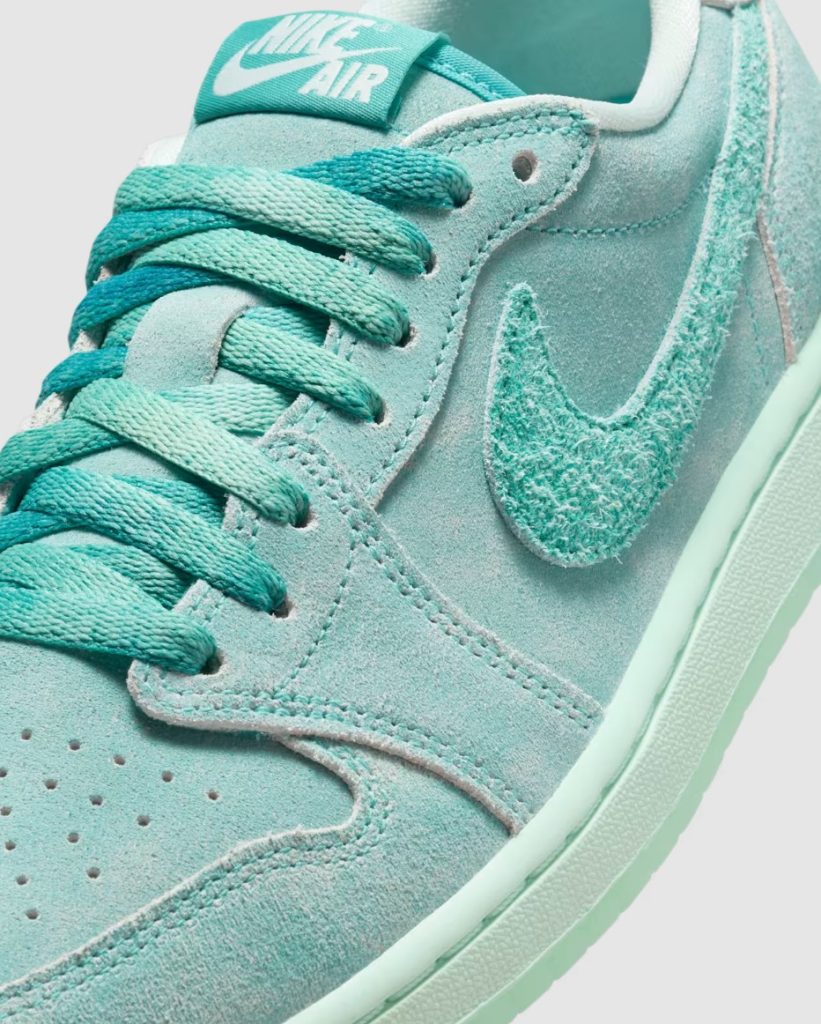 Air Jordan 1 Low OG Washed Teal laces