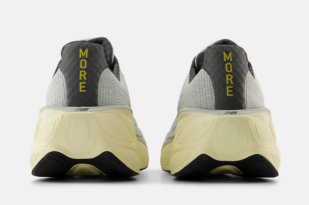 New Balance Fresh Foam X More v5 sneakers