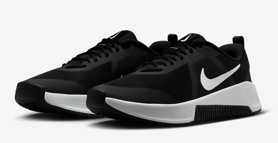 Nike MC Trainer 3 training sneakers