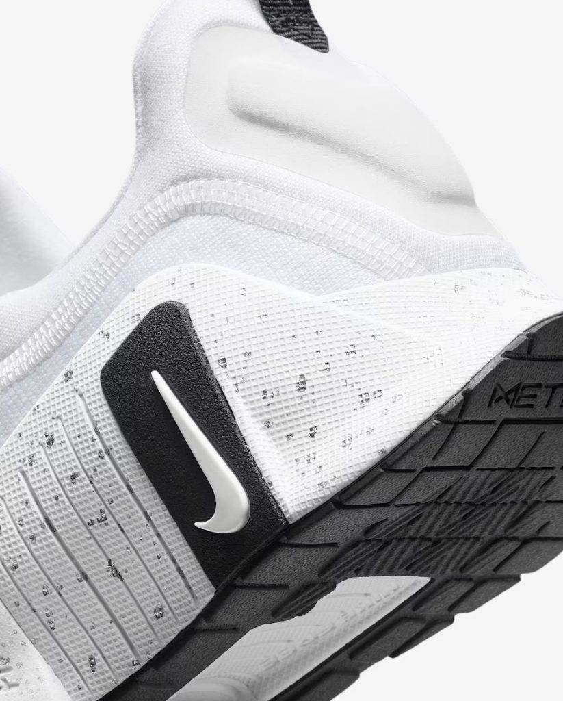 Nike Women's Free Metcon 6 details