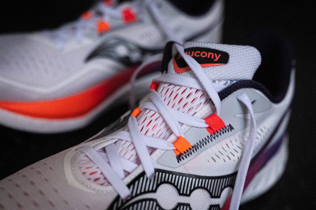 saucony-endorphin-speed-4-tongue-landscape