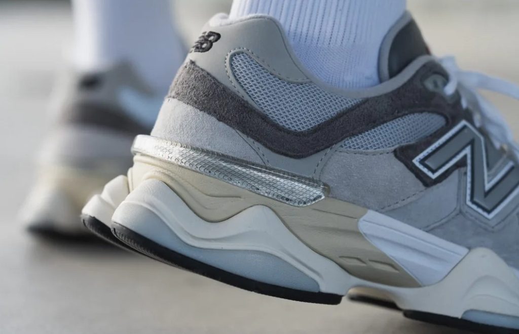 New Balance 9060 heel details