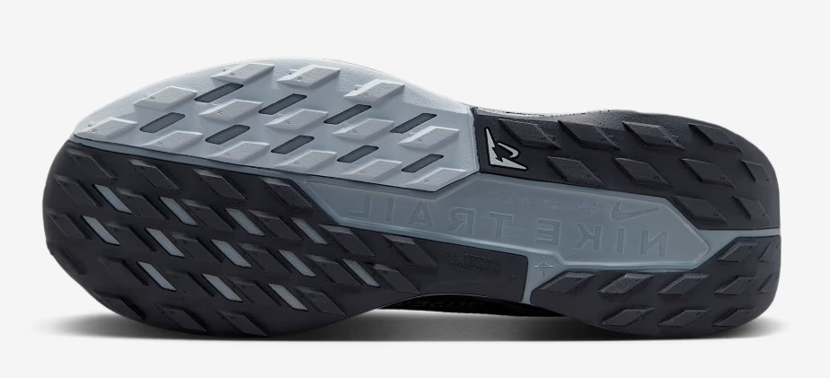 Nike Pegasus Trail 5 Gore-Tex bottom