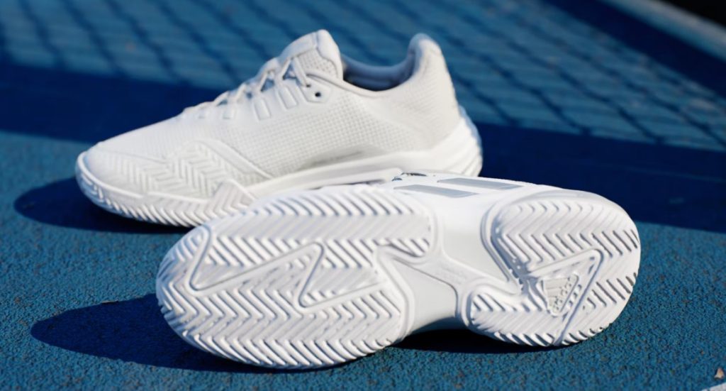 Womens's Adidas Barricade 13 sneakers
