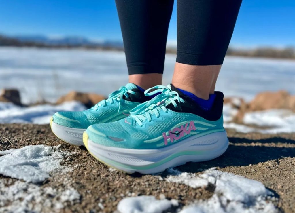 hoka bondi 9 on feet
