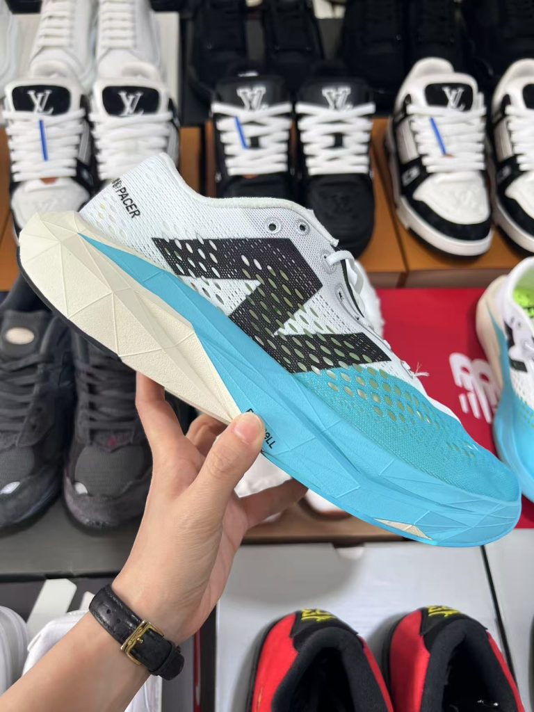 New Balance FuelCell SuperComp Pacer v2