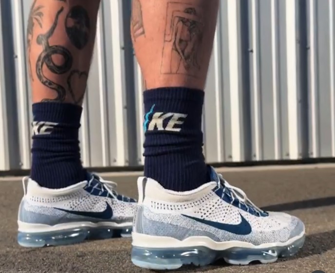 Nike Air VaporMax 2023 Flyknit on feet