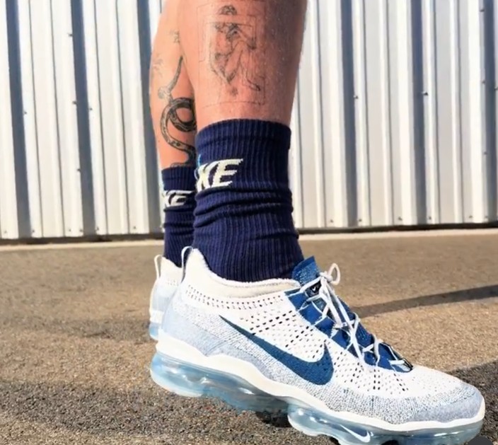 Nike Air VaporMax 2023 Flyknit on foot
