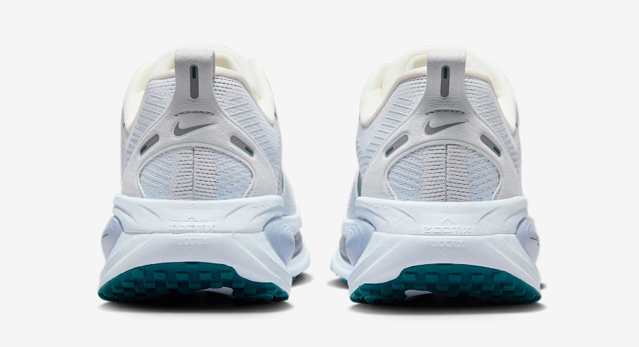 Nike Vomero 18 heels