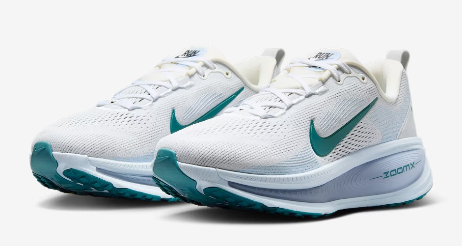 Nike Vomero 18 running shoes